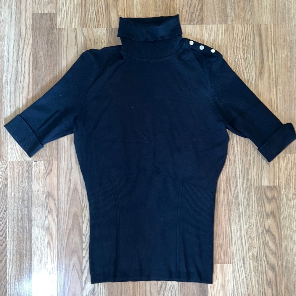 Turtleneck black shirt from Black & White